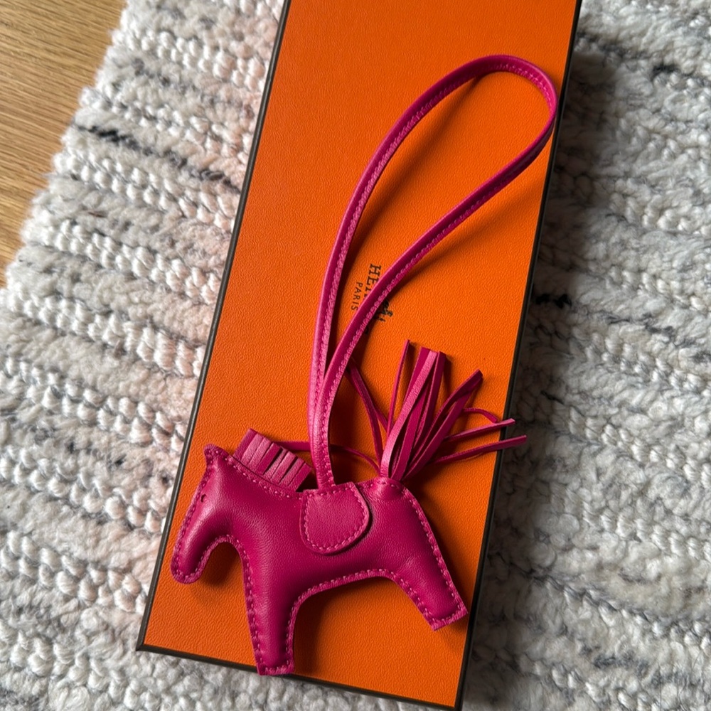 NIB Hermes PM Rose Mexico Bag Charm - Picture 2 of 5
